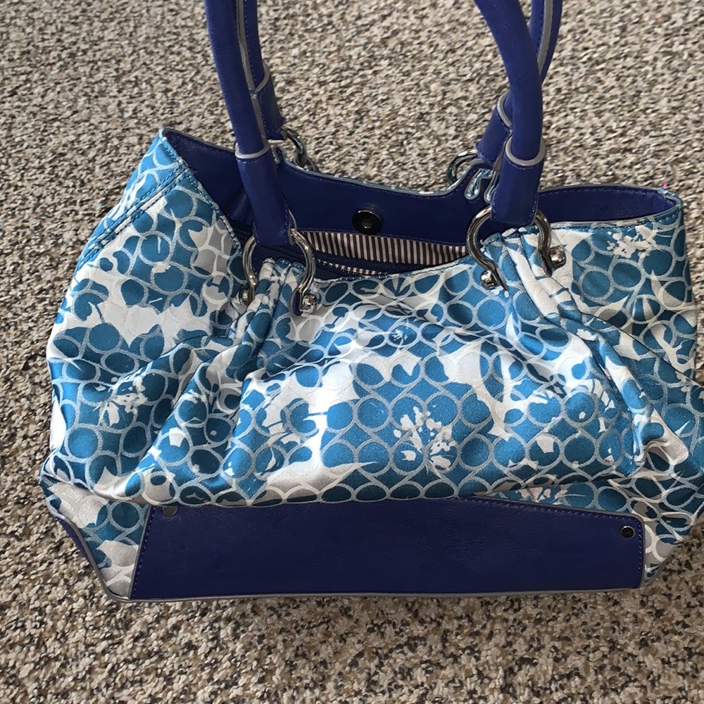 Nine West Handbag - Picture 6 of 16